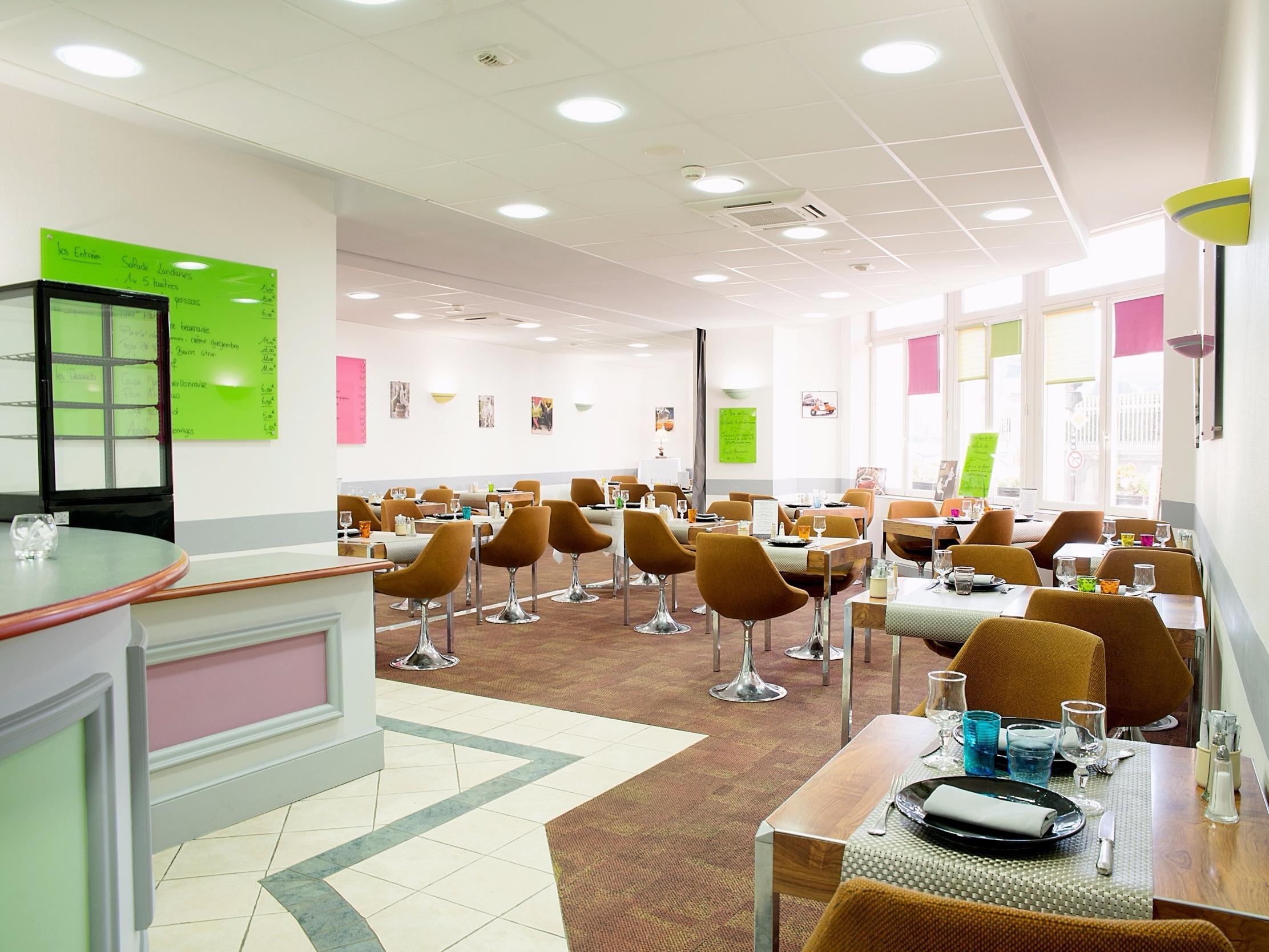 Logis Hotel De France Restaurant Le Lucullus Montmorillon Exteriör bild
