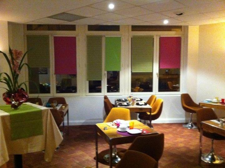 Logis Hotel De France Restaurant Le Lucullus Montmorillon Exteriör bild