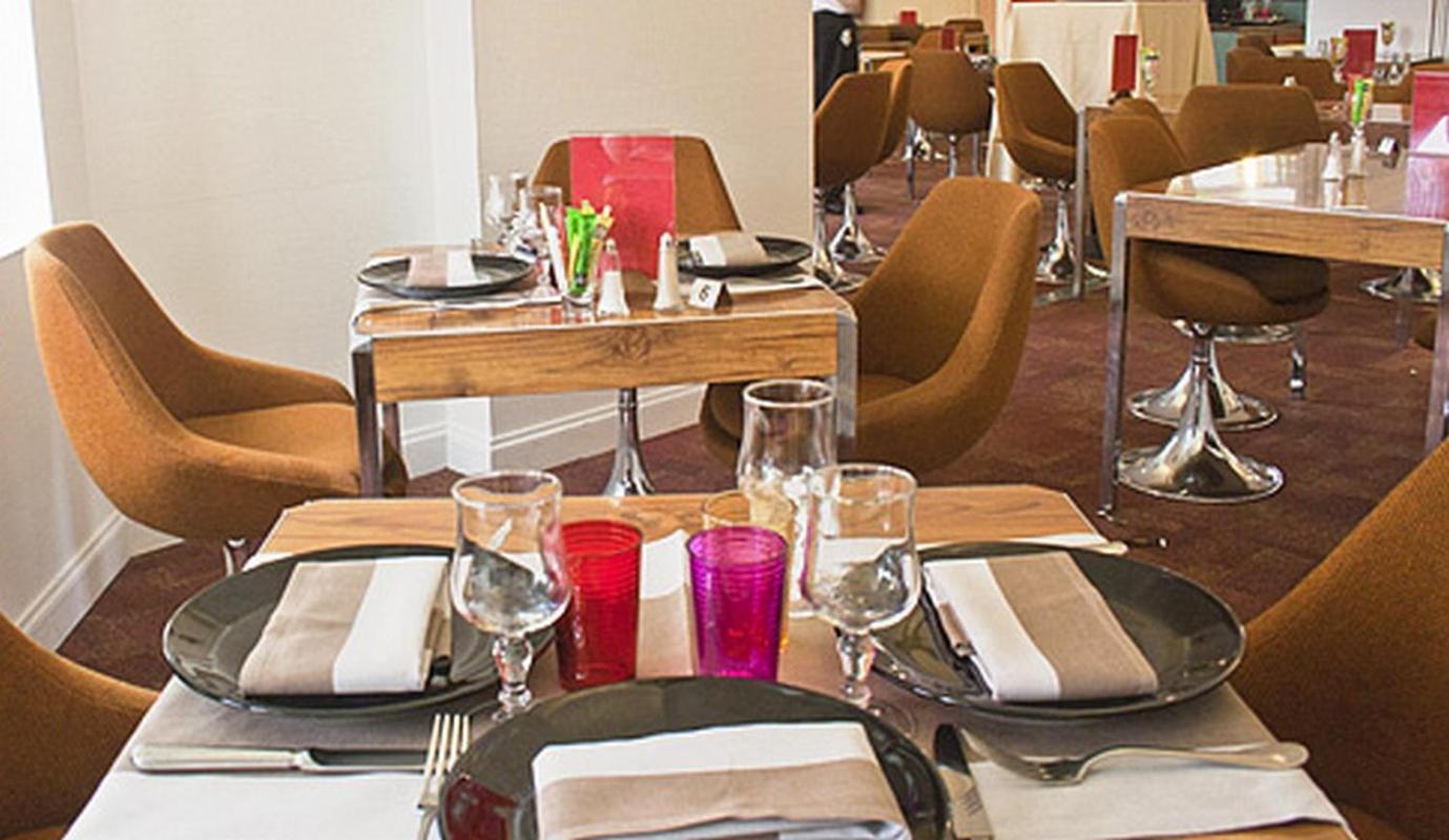 Logis Hotel De France Restaurant Le Lucullus Montmorillon Exteriör bild